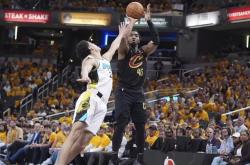 开云体育在线-步行者绝杀雄鹿B队，米切尔一己之力扛起全队的简单介绍