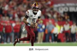 开云sport-橄榄球选手发挥出色，荣膺最佳MVP