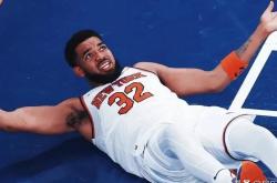 开云sport-澳大利亚男篮强势尼克斯，利拉德统治全场