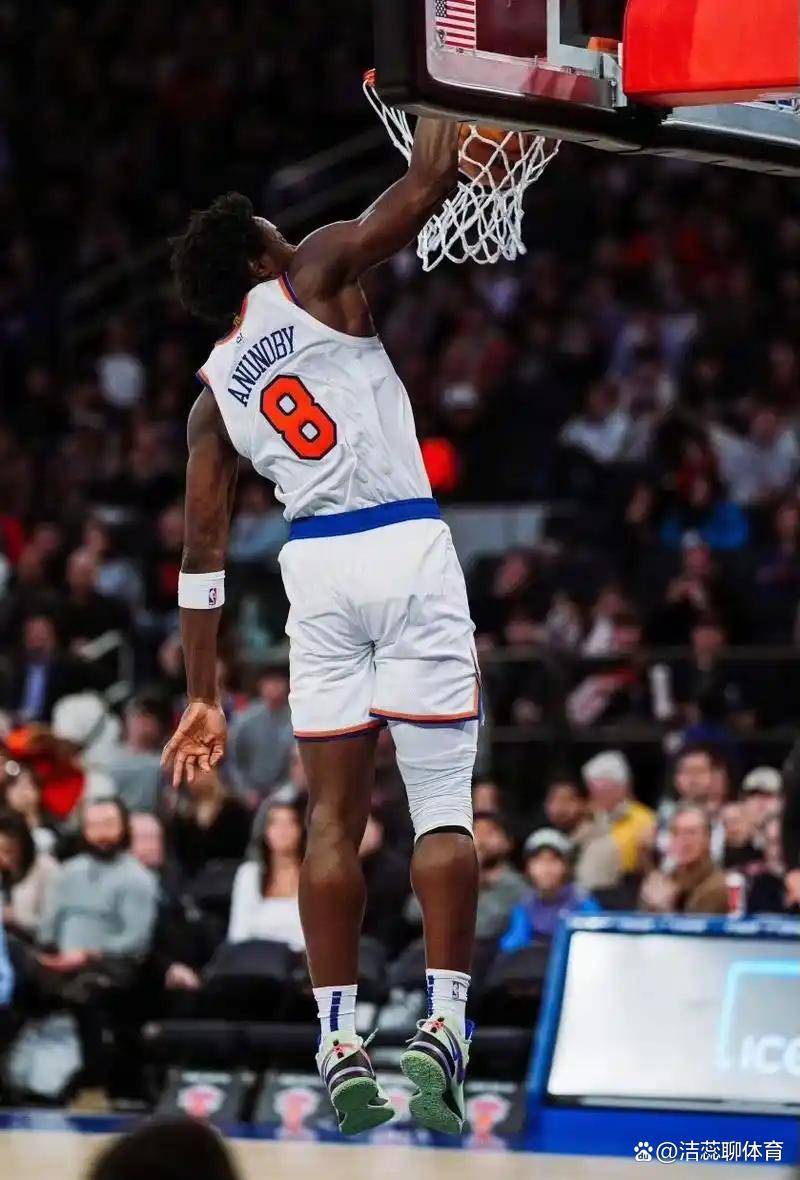 澳大利亚男篮强势尼克斯,利拉德统治全场 澳大利亚男篮强势尼克斯,利拉德统治全场