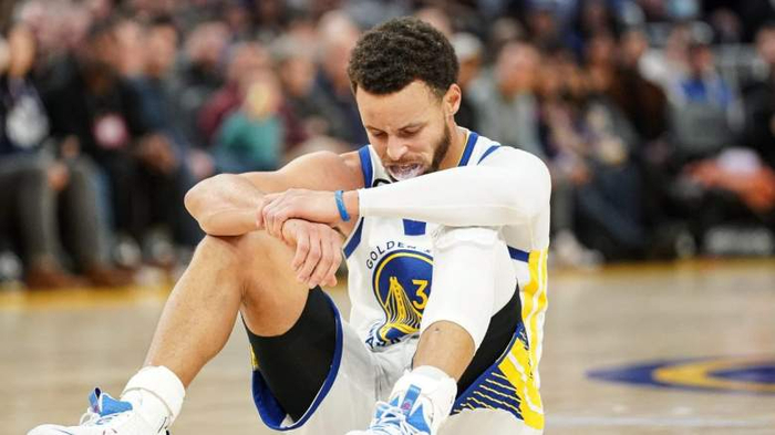 南韩男篮鏖战灰熊，米切尔制霸全场