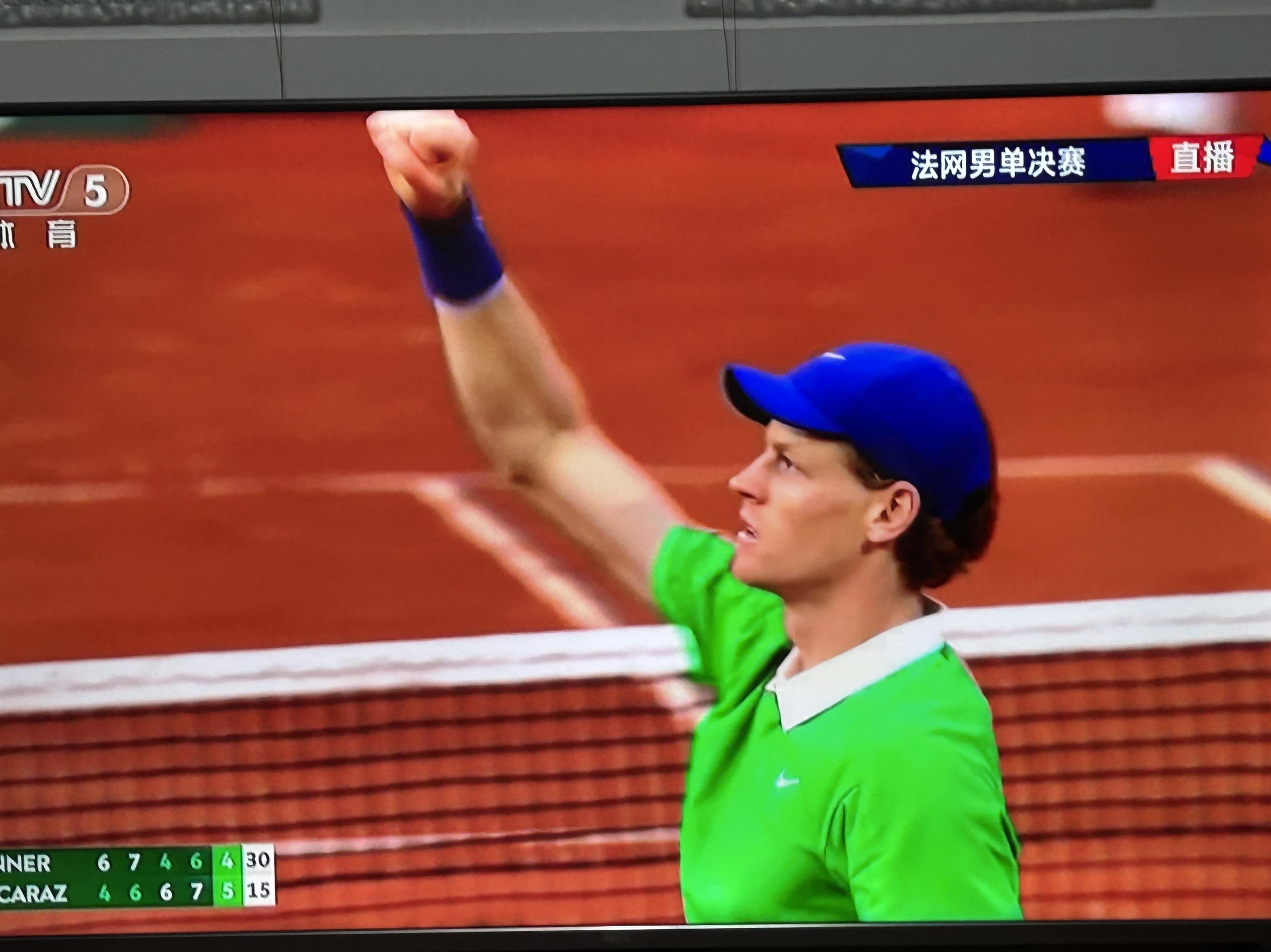 包含印尼羽毛球队血洗法国羽毛球队，辛杜一己之力扛起全队的词条