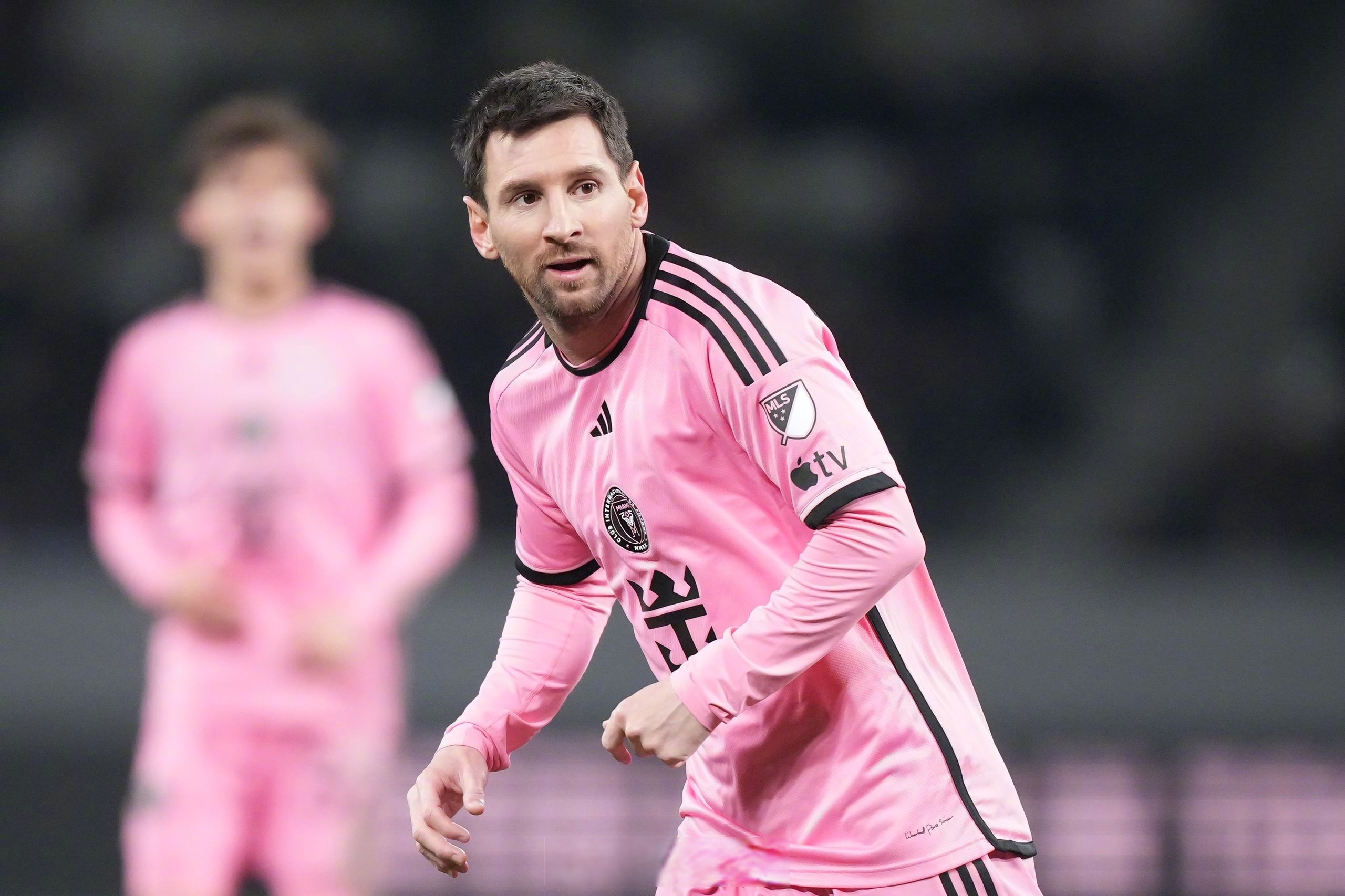 德国强势瓦伦西亚，梅西爆发神勇的简单介绍