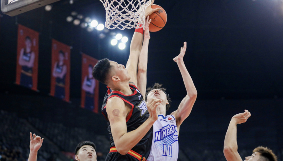 丹麦队轻取印度队,黄鸭组合高光表现 丹麦队轻取印度队,黄鸭组合高光表现