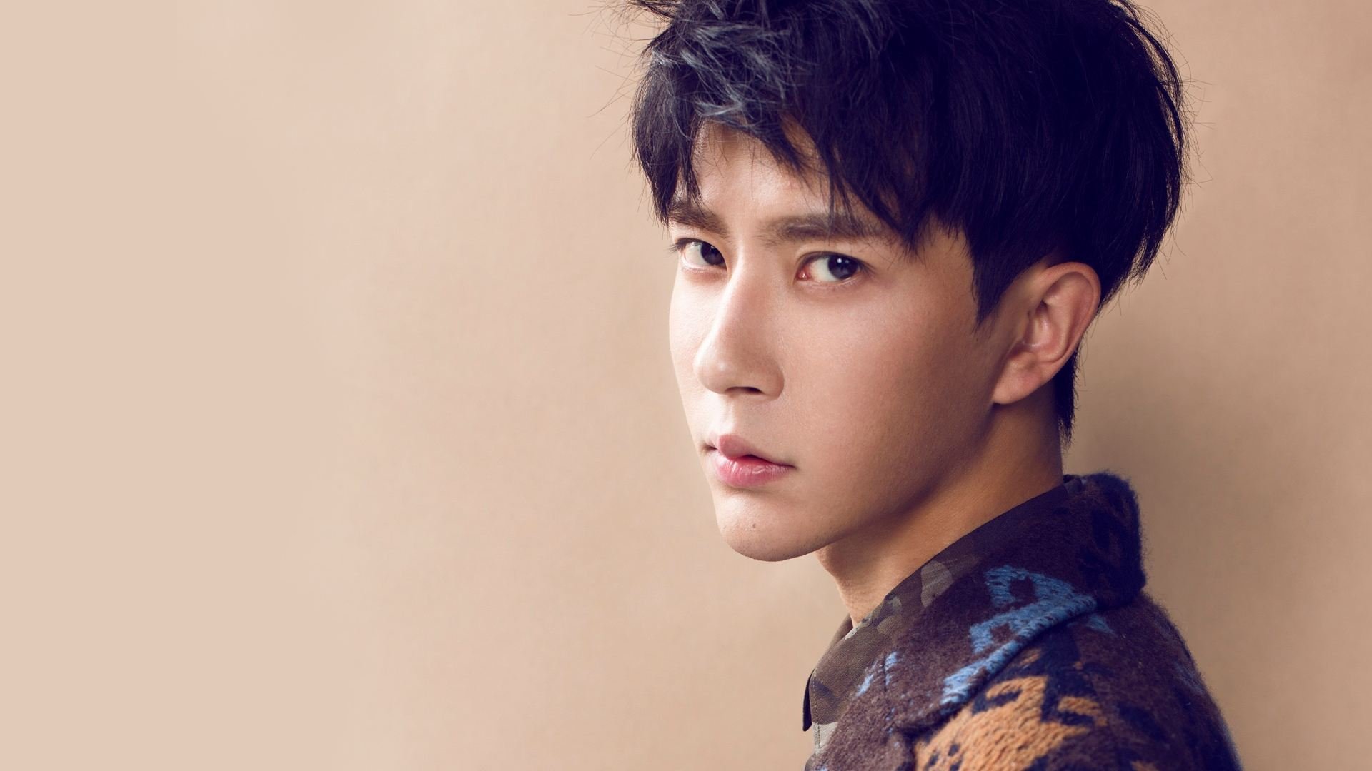 跨越时空的对决,山西队铁壁戈贝尔领衔逆转湖人!