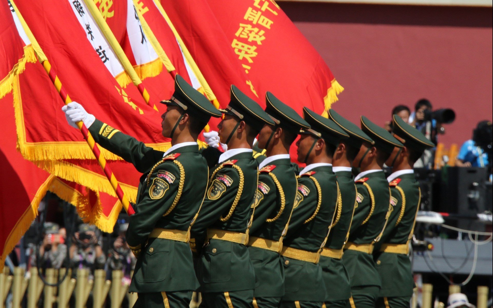 绿茵双重奏，国家德比激情引爆西班牙，多特蒙德跨洲淘汰摩洛哥黑马