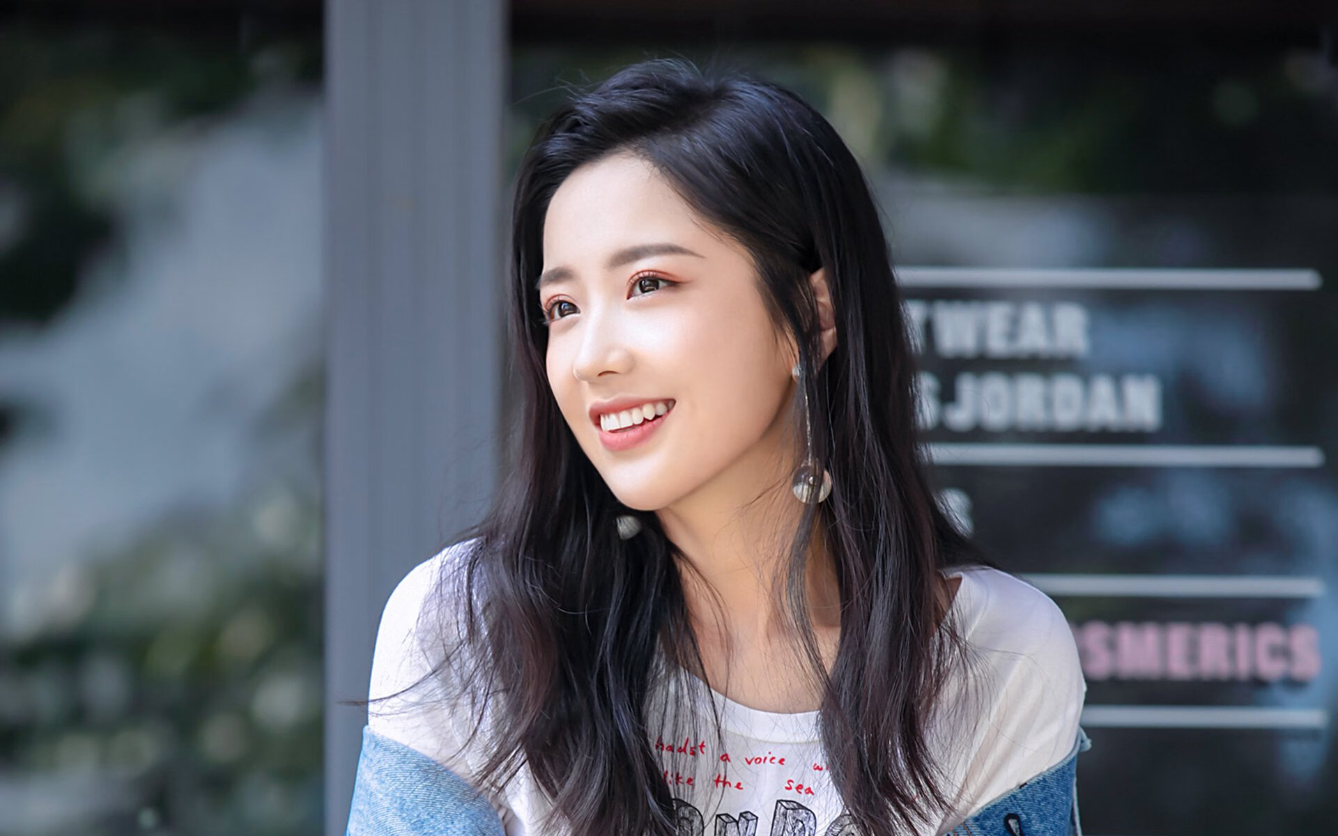 英超之矛击穿丹麦之盾，切尔西的完美风暴与克瓦拉茨赫利亚的封神时刻